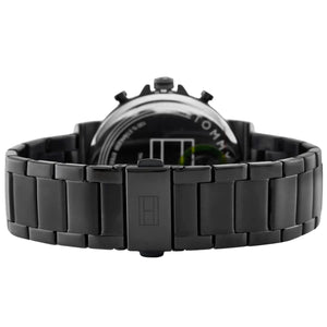 Tommy Hilfiger Daniel 1710414 herrklocka med svart stålarmband och svart boett, visad framifrån.