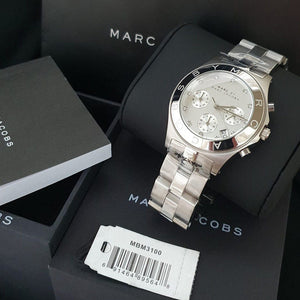 Produktbild av Marc Jacobs MBM3100, Blade damklocka med 40 mm boett.