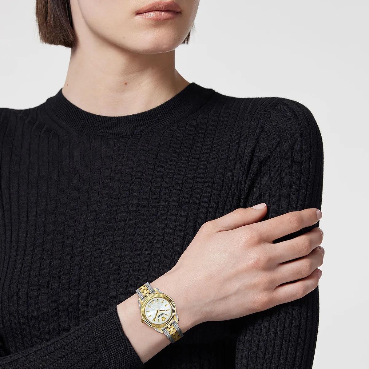 Versace VRSCVE9CA0224 damklocka WRIST SWEDEN