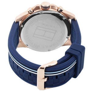 Tommy Hilfiger Decker 1791474 herrklocka med blått silikonarmband och roséguldfärgad boett, visad framifrån.