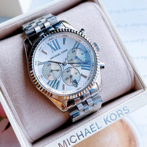 Michael Kors MK5555 - Lexington Silver WRIST SWEDEN