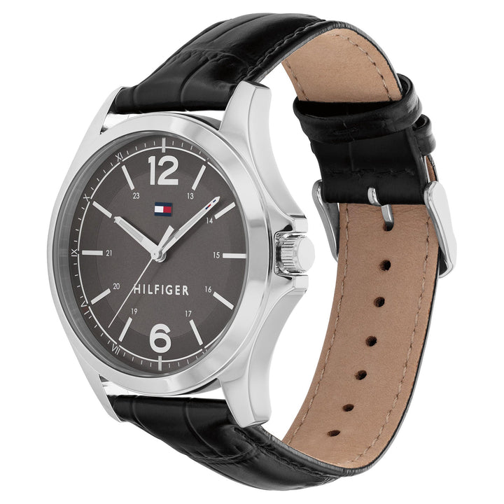 Tommy Hilfiger Essential 1791376 herrklocka med svart läderarmband och silver boett, visad framifrån.