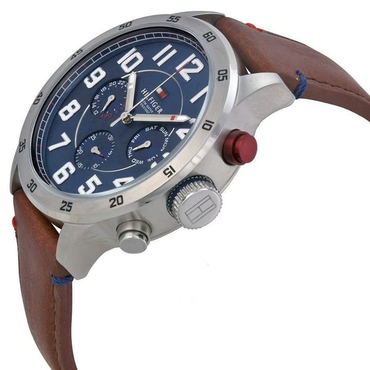 Tommy Hilfiger Trent TH1791066 herrklocka med blått silikonarmband och silver boett, visad framifrån.