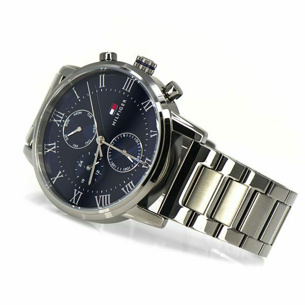 Tommy Hilfiger Kane 1791456 herrklocka med grått stålarmband och grå boett, visad framifrån.