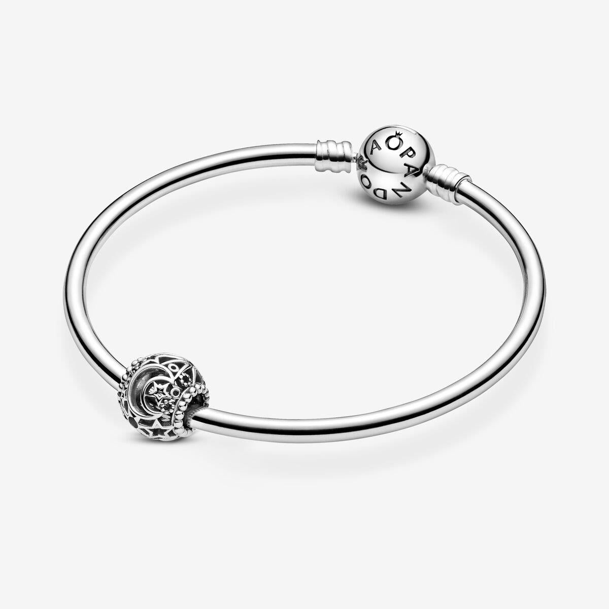 Pandora Offen gearbeitetes Sonne, Mond & Sterne Charm WRIST SWEDEN
