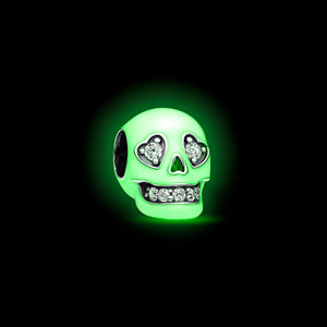 Pandora Glow-in-the-dark Sparkling Skull Charm WRIST SWEDEN