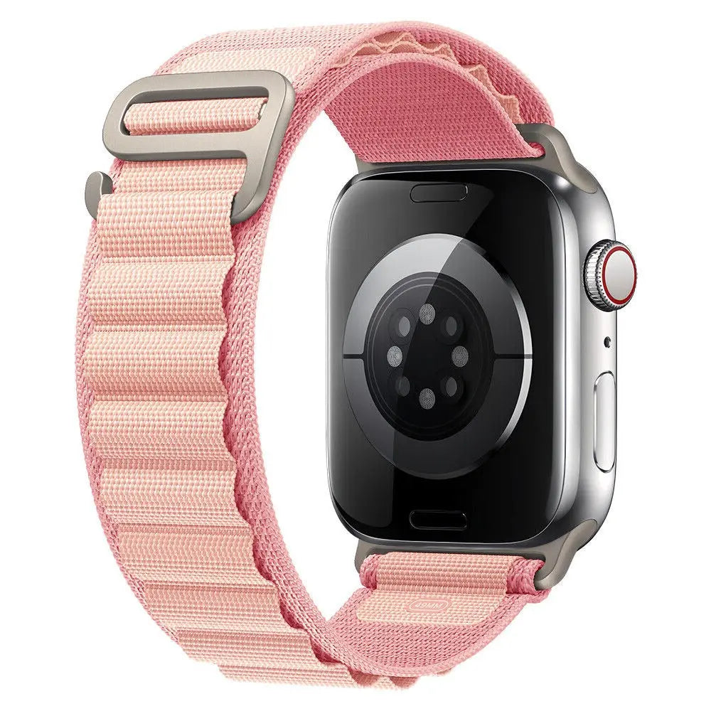 Apple Watch Alpine Loop Band - Korallrosa Wrist Sweden