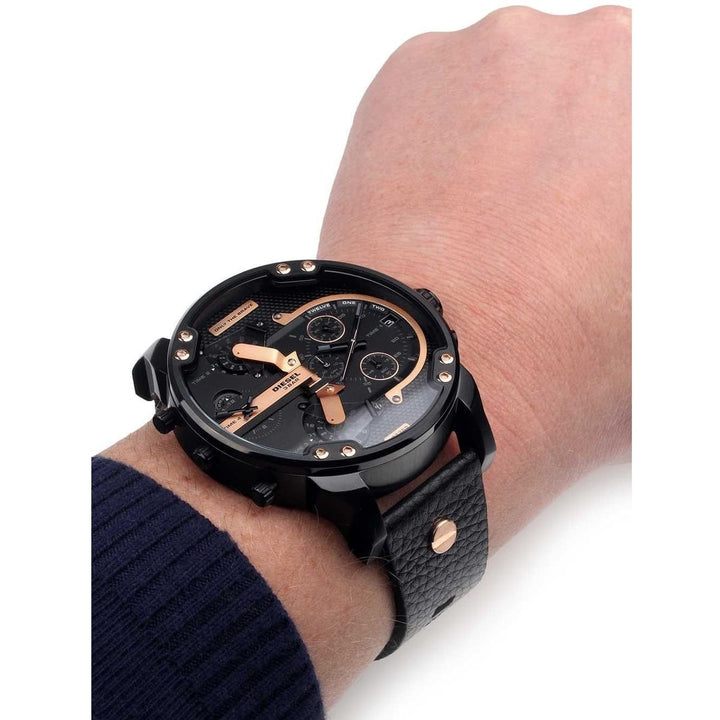 Produktbild av Diesel DZ7350, Daddy 2.0 herrklocka med 57 mm boett.